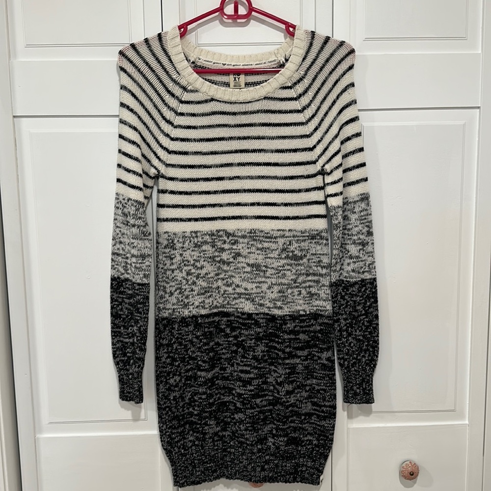 Roxy size S long sleeved striped sweater dress